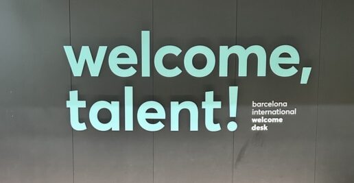 Bilde av en vegg med teksten Welcome, Talent!